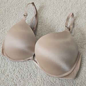 Victoria’s Secret Bombshell Plunge Bra 34D Nude